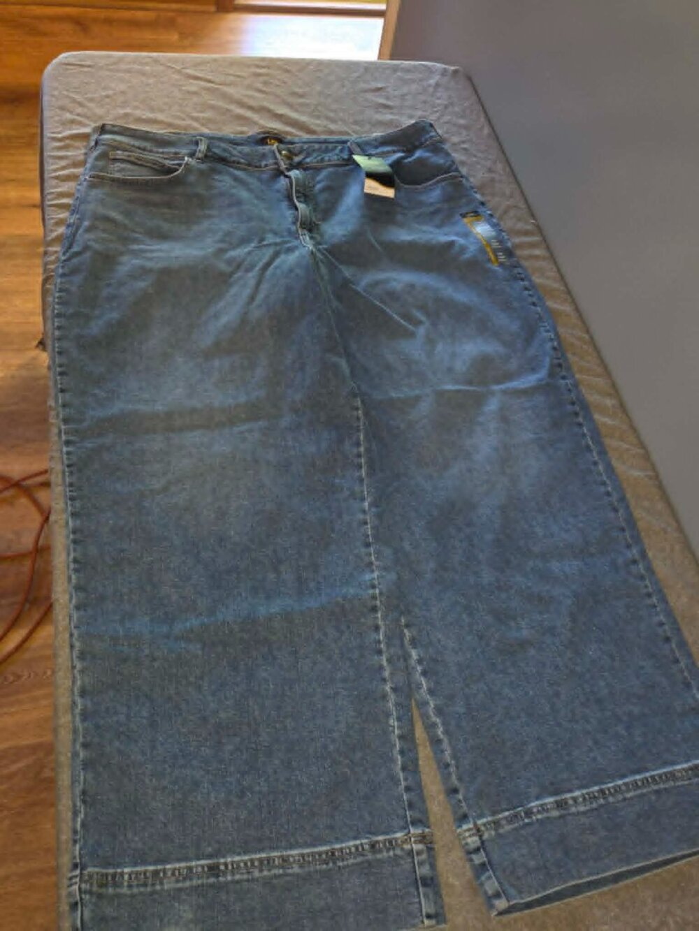 Lee Legendary Style Wide Leg Trouser Jeans - Picture 1 of 9